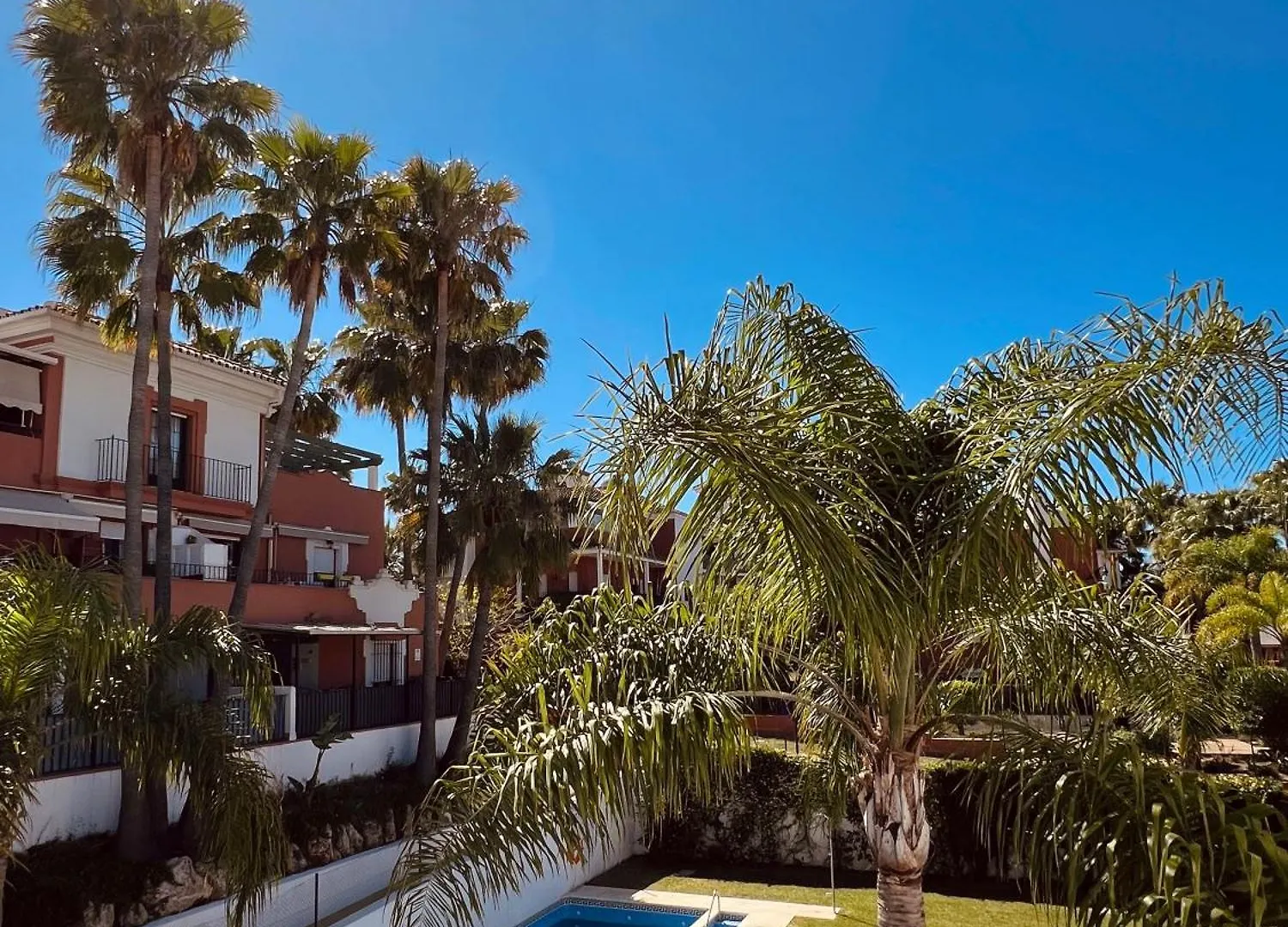 Luna Blanca Golf By Eaw Homes Estepona Apartment